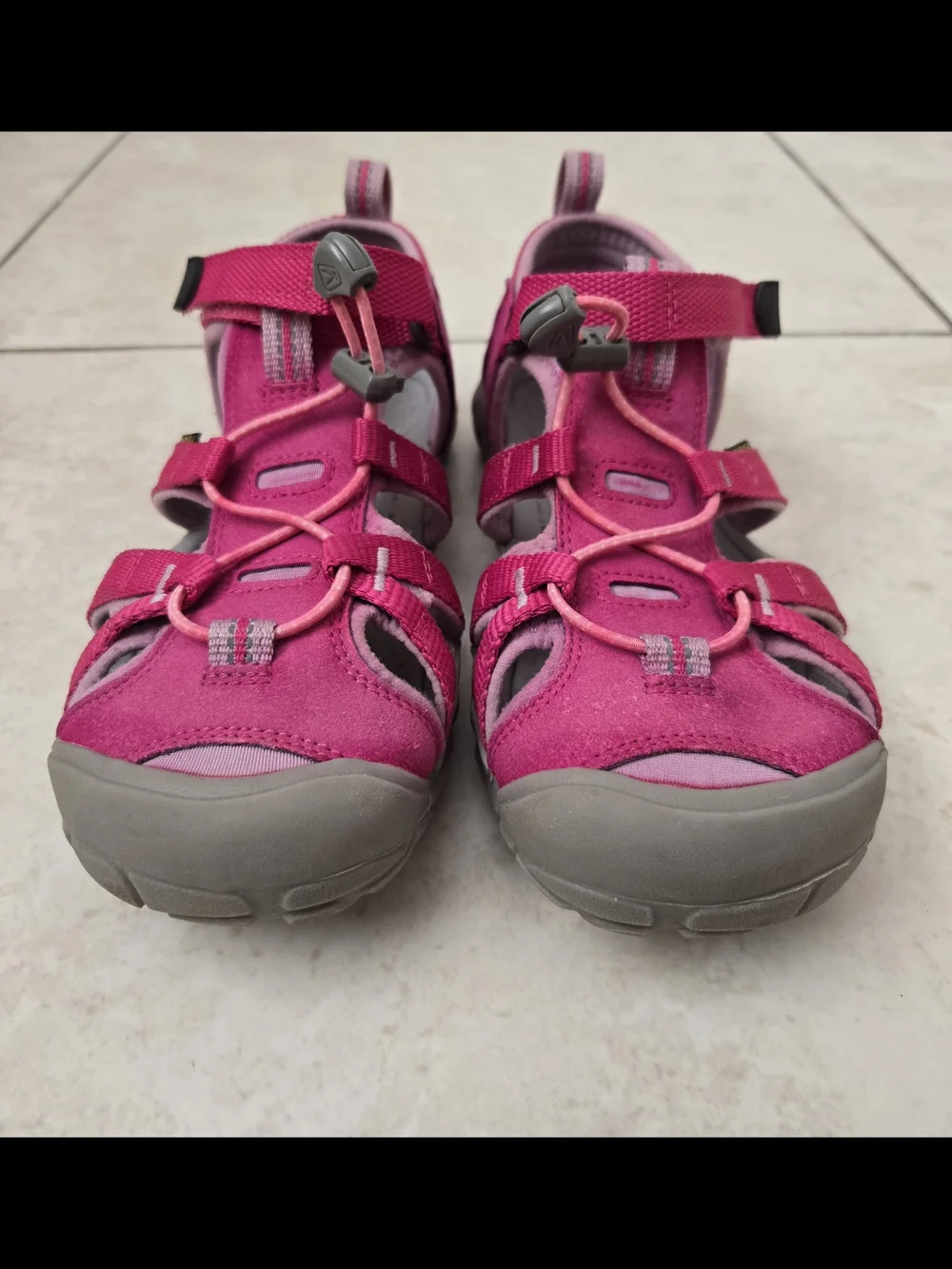 KEEN Kids' Seacamp II CNX Pink sandals Size 4 Big Kids